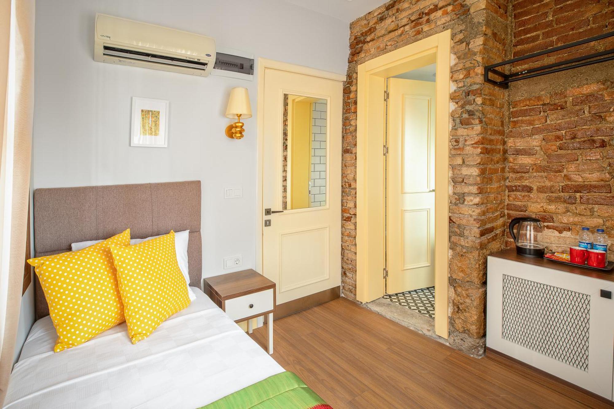 Mono Hotel